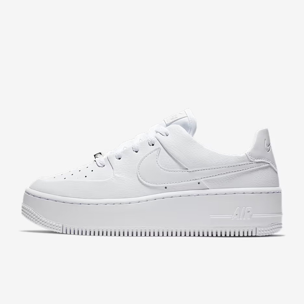 Nike Air Force 1 Sage Low in White - 7